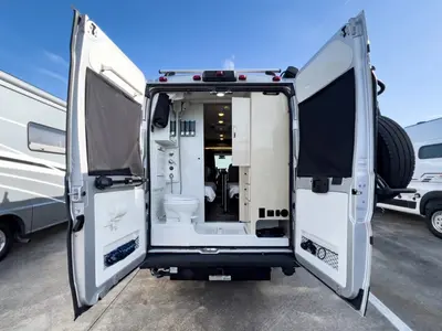 2022 Jayco Swift LI photo 2