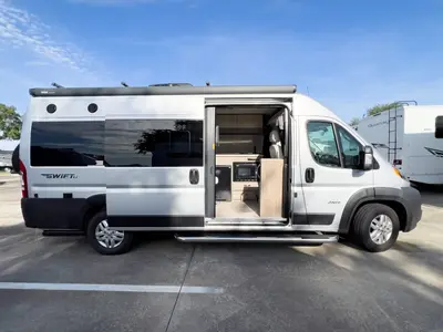 2022 Jayco Swift LI photo 24