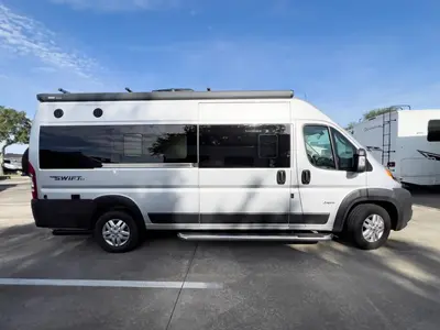 2022 Jayco Swift LI photo 23
