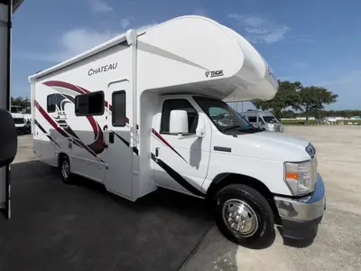 2023 Thor Motor Coach Chateau photo 26