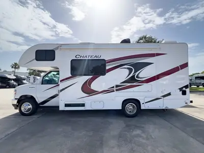 2023 Thor Motor Coach Chateau photo 21