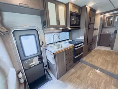 2023 Thor Motor Coach Chateau photo 7