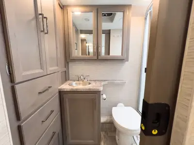 2023 Thor Motor Coach Chateau photo 18