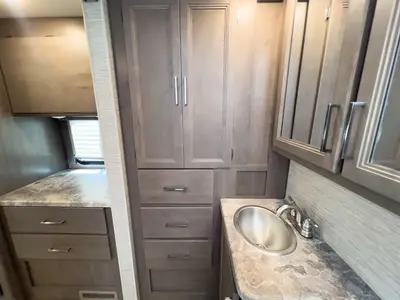2023 Thor Motor Coach Chateau photo 19