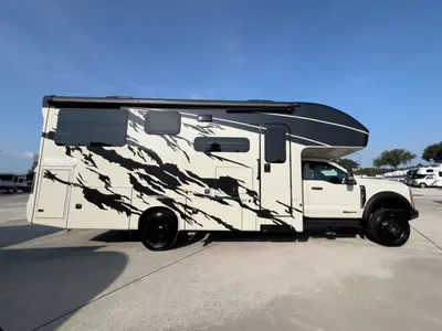 2024 Jayco Seneca photo 24
