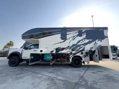 2024 Jayco Seneca photo 23