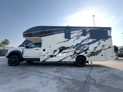 2024 Jayco Seneca photo 22