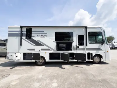 2025 Entegra Coach Travel Supreme photo 25