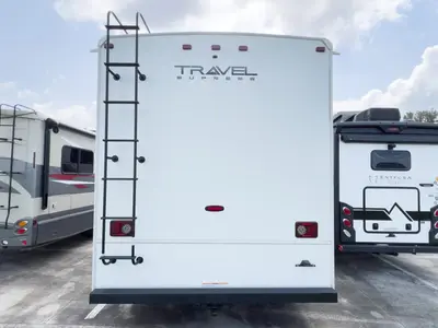 2025 Entegra Coach Travel Supreme photo 26