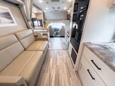 2023 Thor Motor Coach Four Winds photo 3