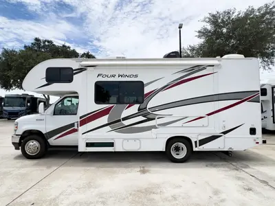 2023 Thor Motor Coach Four Winds photo 21