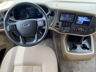 2023 Tiffin Motorhomes Allegro photo 2