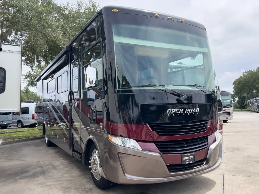 2023 Tiffin Motorhomes Allegro exterior