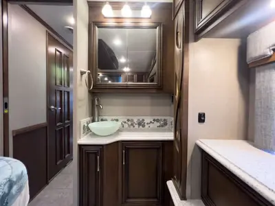 2018 Newmar Ventana photo 25