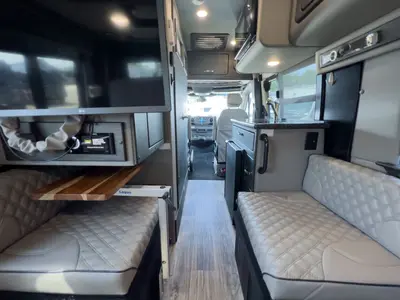 2023 Midwest Automotive Designs Patriot photo 4
