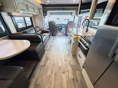 2023 Jayco Precept photo 3