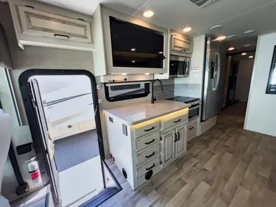 2023 Jayco Precept photo 6