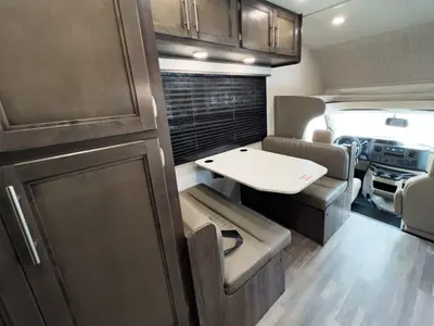 2025 Entegra Coach Odyssey SE photo 13