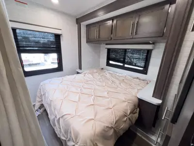 2025 Entegra Coach Odyssey SE photo 16