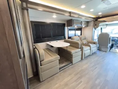 2024 Jayco Precept photo 13