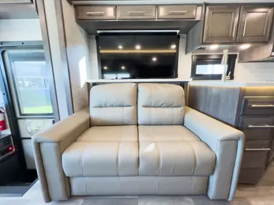 2024 Jayco Precept photo 7