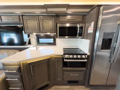 2024 Jayco Precept photo 8