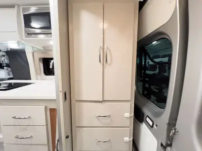 2022 Thor Motor Coach Rize photo 16