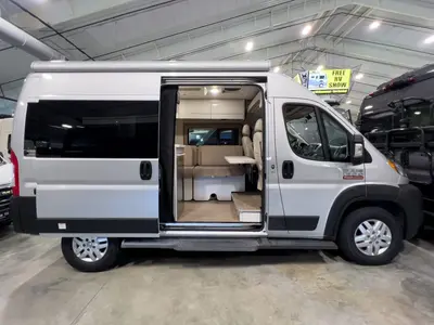 2022 Thor Motor Coach Rize photo 20