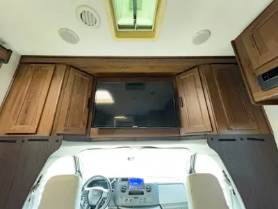 2021 Forest River Sunseeker photo 4
