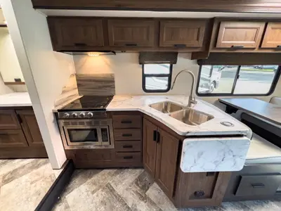 2021 Forest River Sunseeker photo 8