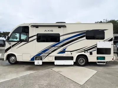 2023 Thor Motor Coach Axis photo 24