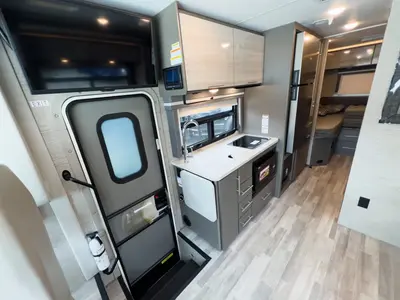 2023 Thor Motor Coach Axis photo 6