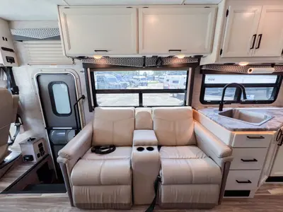 2022 Thor Motor Coach A.C.E. photo 7