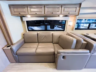 2019 Thor Motor Coach Windsport photo 15