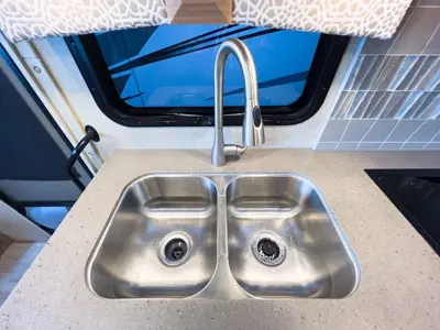 2019 Thor Motor Coach Windsport photo 9