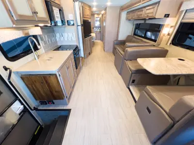 2019 Thor Motor Coach Windsport photo 5