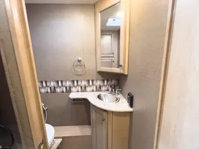 2019 Thor Motor Coach Windsport photo 16