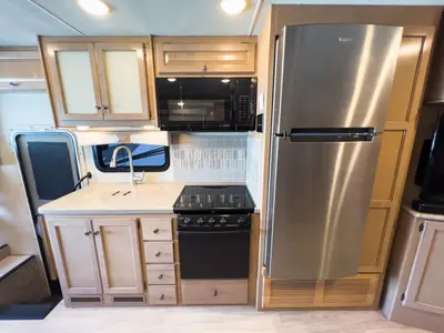 2019 Thor Motor Coach Windsport photo 8