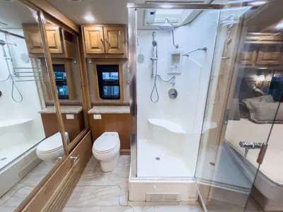 2018 Tiffin Motorhomes Phaeton photo 20