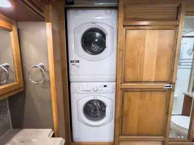 2018 Tiffin Motorhomes Phaeton photo 22