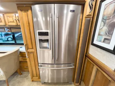 2018 Tiffin Motorhomes Phaeton photo 13