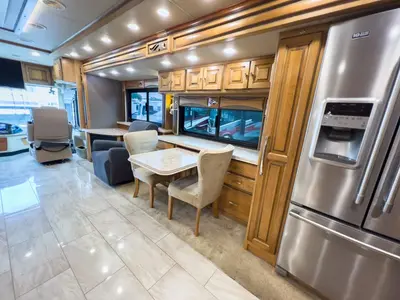 2018 Tiffin Motorhomes Phaeton photo 14