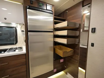 2020 Winnebago Navion photo 14