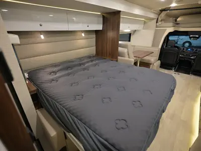 2020 Winnebago Navion photo 22