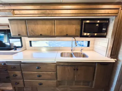 2025 Tiffin Motorhomes Breeze 33BR photo 8