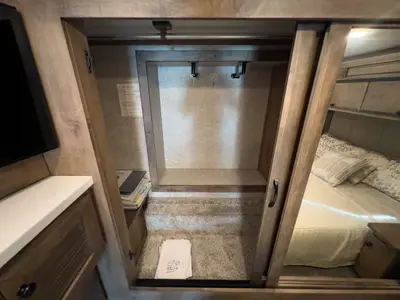 2025 Tiffin Motorhomes Breeze 33BR photo 21