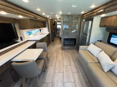 2025 Tiffin Motorhomes Breeze 33BR photo 5