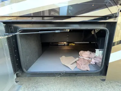 2025 Tiffin Motorhomes Breeze 33BR photo 25