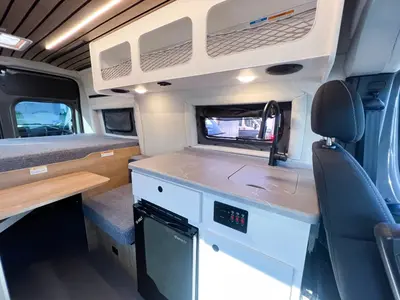 2026 Thor Motor Coach Freedom Elite photo 6
