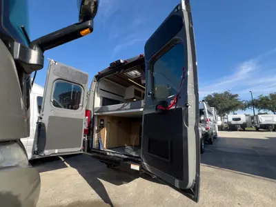 2026 Thor Motor Coach Freedom Elite photo 2